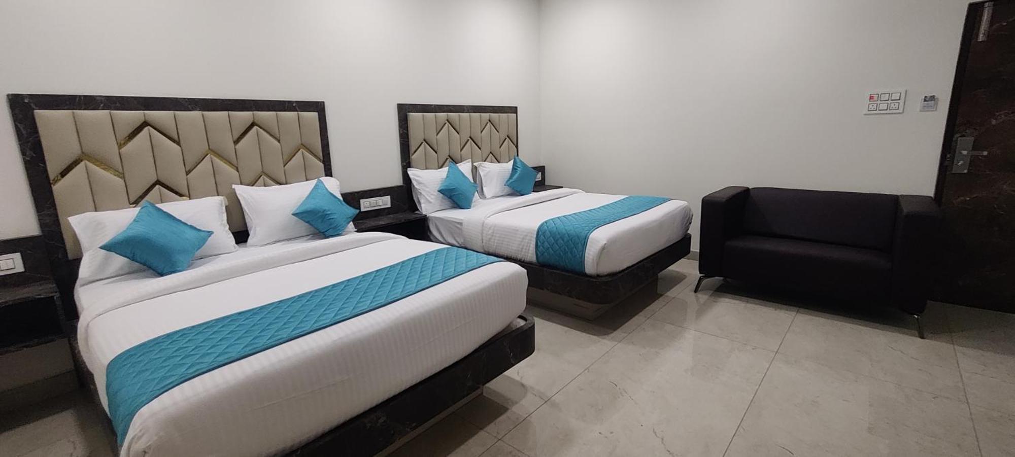 Balaji Residency Velankanni Exterior photo